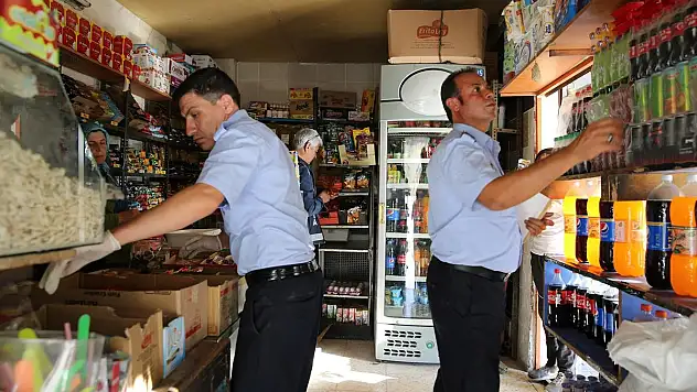 HALİLİYE'DE ZABITA DENETİMLERİNİ ARALIKSIZ SÜRDÜRÜYOR