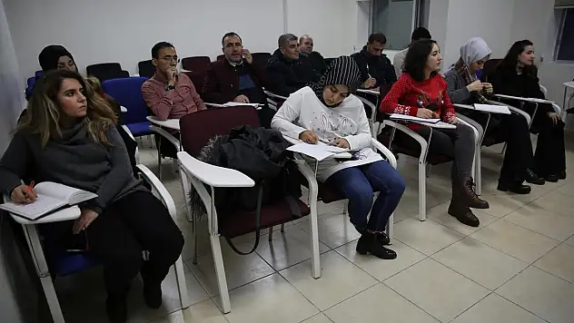 HALİLİYE'DEN ÜCRETSİZ İŞARET DİLİ KURSU