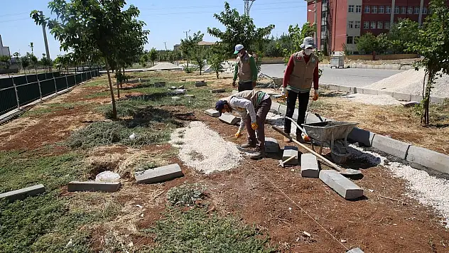 HALİLİYE PARKLARIYLA DA GÖZ DOLDURUYOR