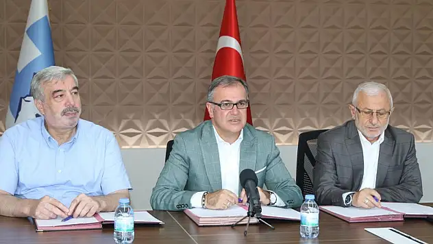 'HALKIMIZIN TALEPLERİNİ EN VERİMLİ ŞEKİLDE KARŞILIYORUZ'