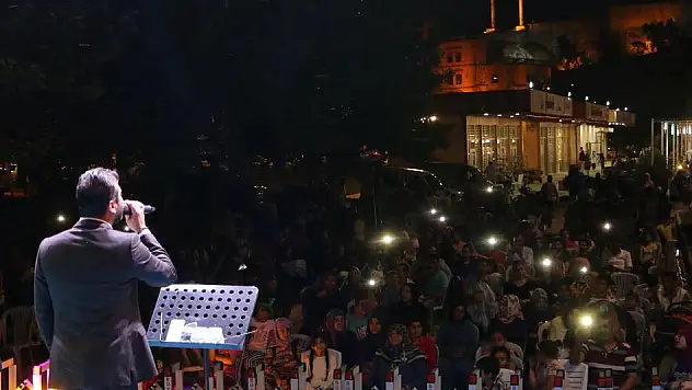 Harun Beyaz, İlahileri İle Vatandaşlara Unutulmaz Bir Gece Yaşattı