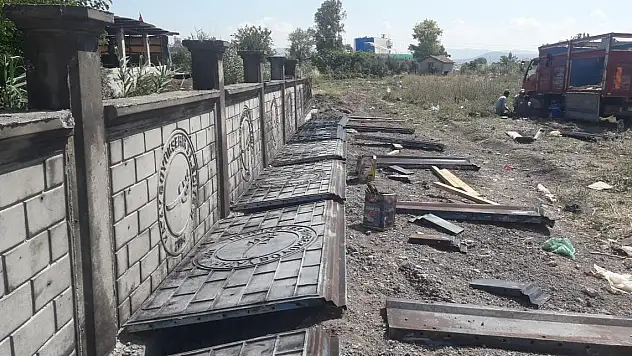 HATAY DA MEZARLIK DUVAR YAPIMI