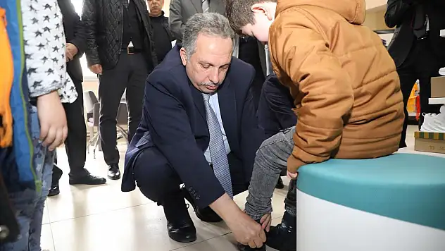 'HAYIR YAPMAK GÖNÜLDEN GÖNÜLE  KÖPRÜ KURMAKTIR'