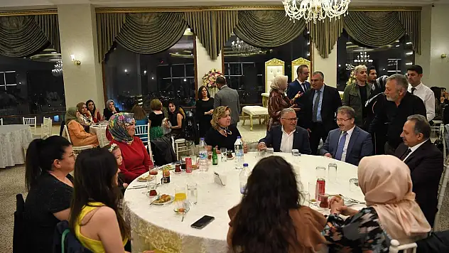 HEMŞİRELER VE EBELER İLE BULUŞTU