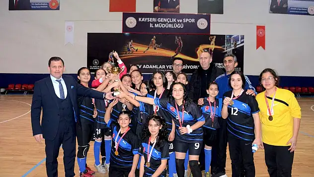 Hentbol müsabakaları sona erdi