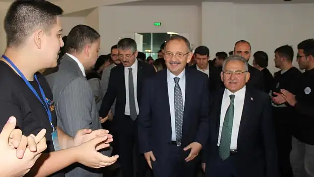 'HÜKÜMET OLARAK FEDAKARLIK YAPMAYA DEVAM EDECEĞİZ'