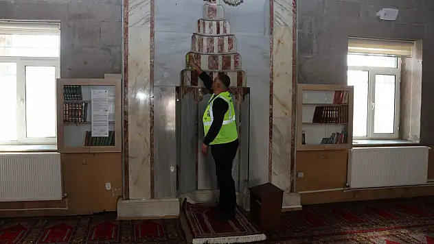 İncesu'da camiler Ramazan'a hazırlandı