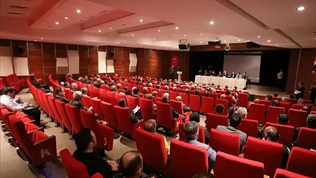İnegöl'de muhtarlarla yeni dönemin ilk toplantısı yapıldı