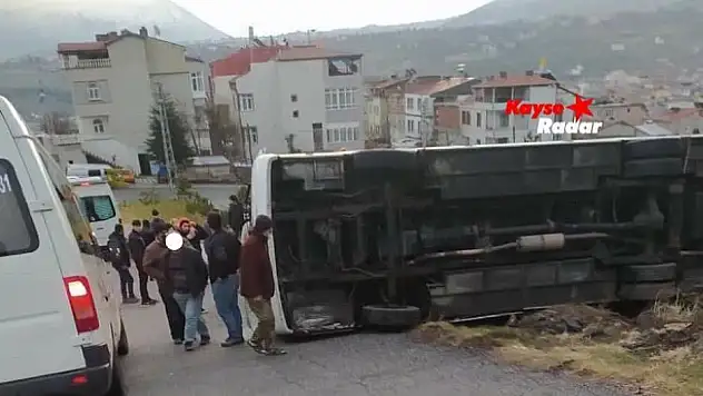 İşçi servisi devrildi 6 yaralı