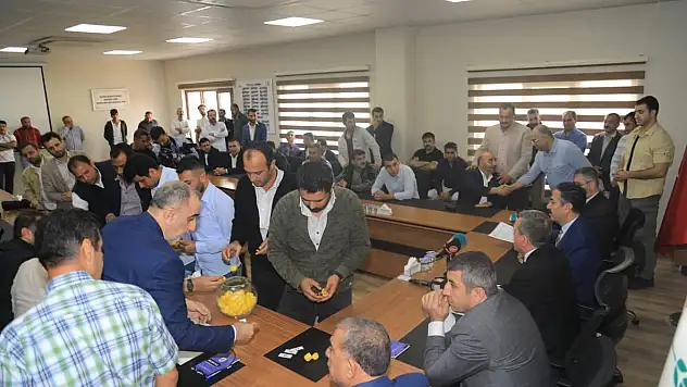 İşçiler Kendi Kurasını Çekti