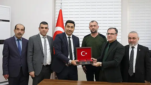İŞÇİLERDE TOPLU SÖZLEŞME SEVİNCİ