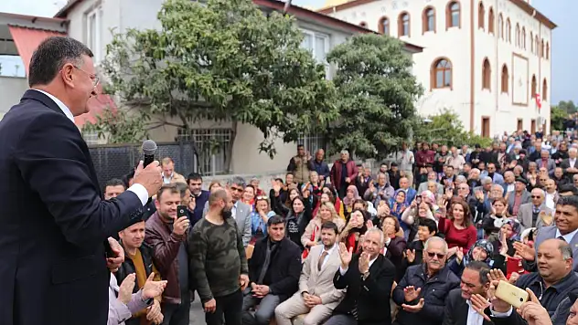 İSKENDERUN DÖRTYOL VE PAYAS HALKI BAŞKANINA SARILDI