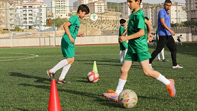 İSTEYİP DE OYNAMAYAN KİMSE KALMASIN