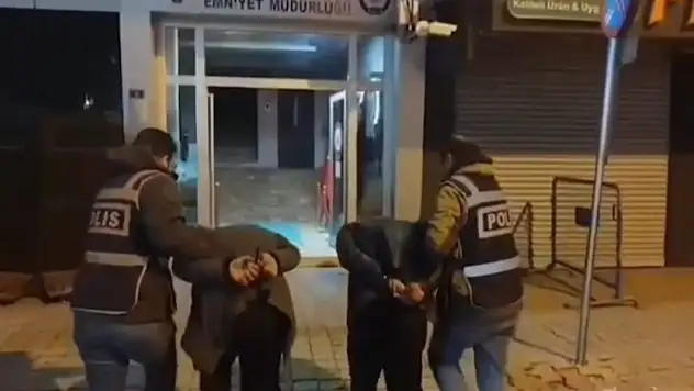 İşyerinden hırsızlık yapan 2 şüpheli tutuklandı