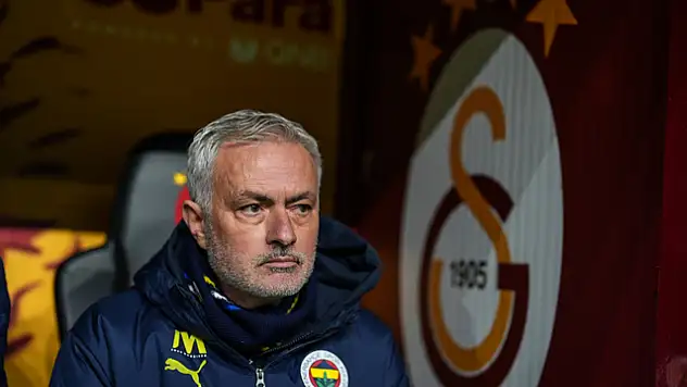 Jose Mourinho, Fenerbahçe'de 3. derbisini de kazanamadı!