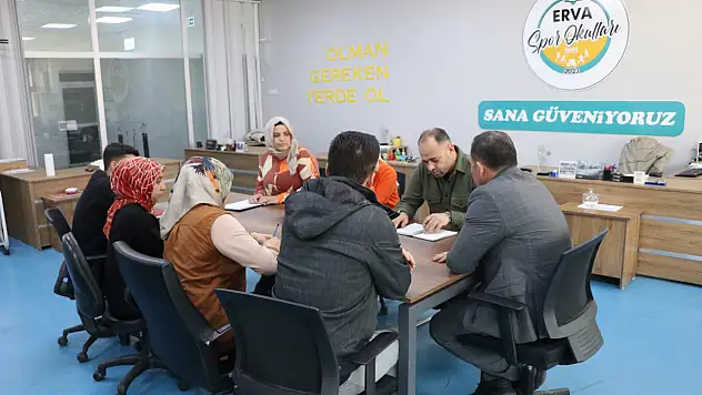 Kabakcı, Erva spor okulları ile görüştü