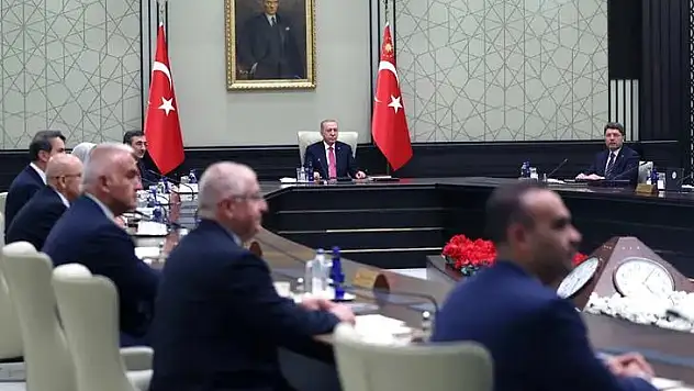 Kabine yoğun gündemle toplanıyor