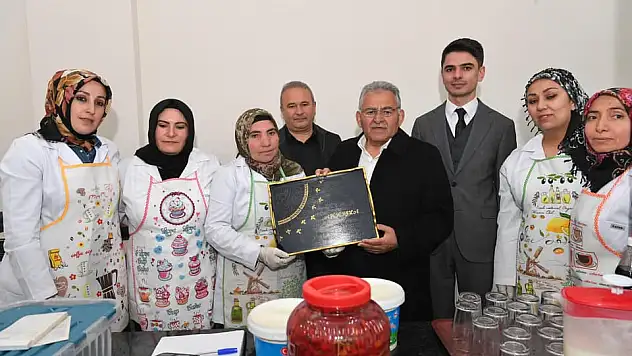 KADIN KOOPERATİFLERİNE 200 BİN TL'LİK DESTEK