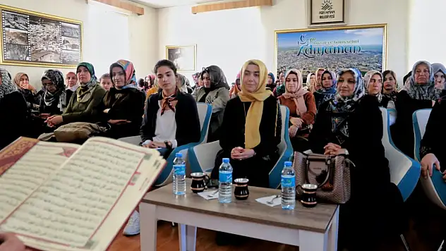 Kadın ve Gençlik Merkezi'nde Mevlid Kandili Programı Düzenlendi