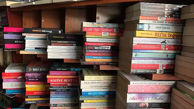 'KAĞIDIN VE TUTKALIN KOKUSUNU ALMAK GEREKİR'