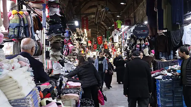 Kapalı Çarşı'da Bayram Yoğunluğu