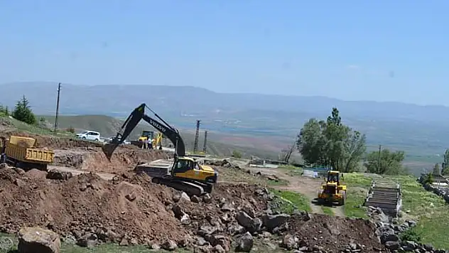 Karakaya da mezarlık çalışmaları