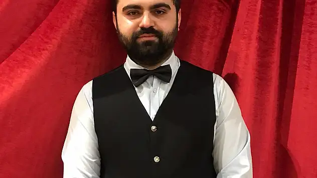 'Karmakarışık' tiyatro oyununa sayılı günler kaldı