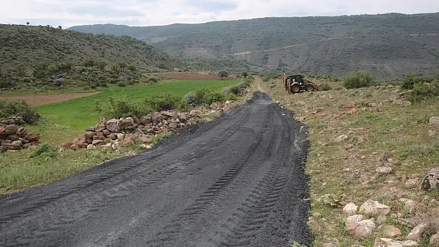 KARPUZSEKİSİ VE HÜRMETÇİ DE YOL GENİŞLETME ÇALIŞMALARI