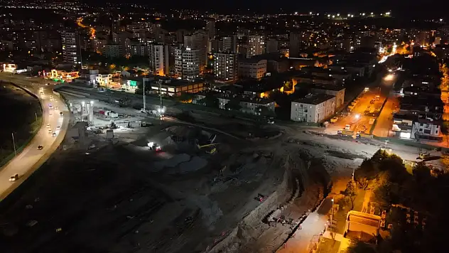 Kartal Katlı Kavşağı'nda Gece Mesaisi Başladı
