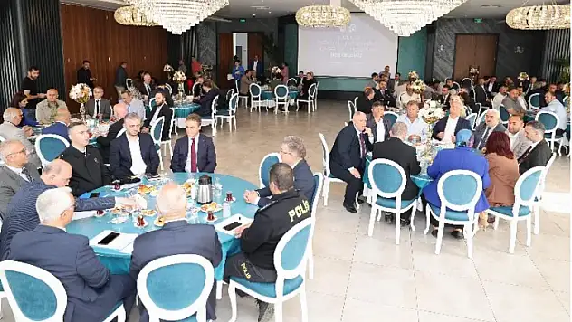 Kaymakam Özyiğit ve Başkan Büyükgöz muhtarları ağırladı