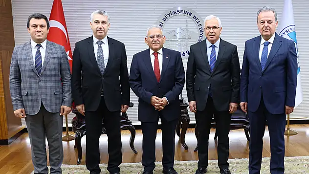 Kaymakamlardan Başkan Büyükkılıç'a 'Hayırlı Olsun' Ziyareti