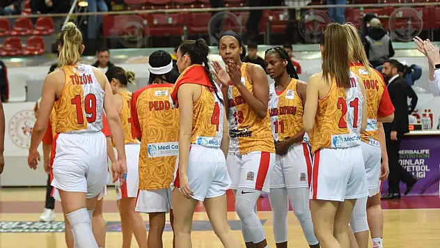 Kayseri Basketbol'da yaprak kıpırdamıyor