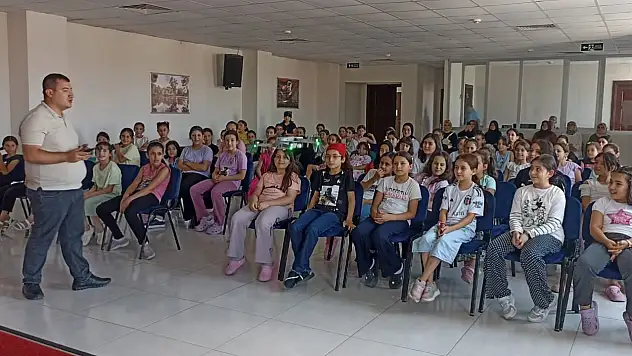 Kayseri Büyükşehir Belediyesi'nden gençlere dron eğitimi