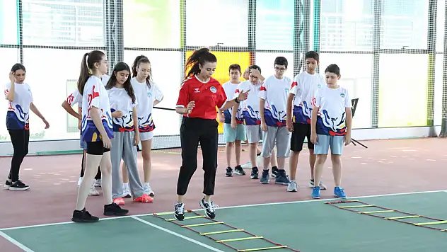 Kayseri Büyükşehir'de 3. yaz dönemi spor okulları başladı