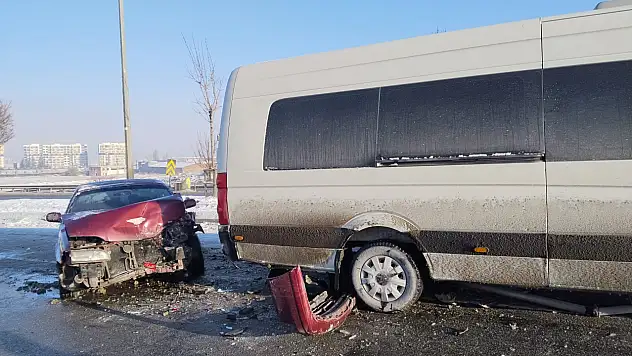 Kayseri'de 14 Araçlık zincirleme kaza