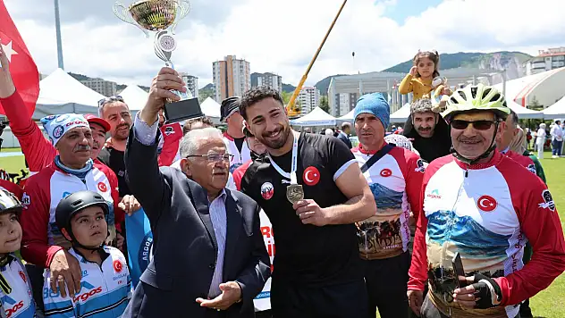 Kayseri'de 19 Mayıs Coşkusu Atletizm Sahası'na Taştı
