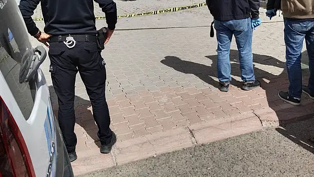 Kayseri'de 3. Kattan Düşen 83 Yaşındaki Adam öldü