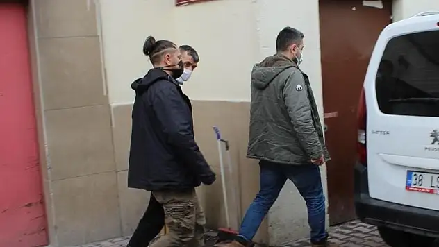 Kayseri'de 5 firari yakayı ele verdi