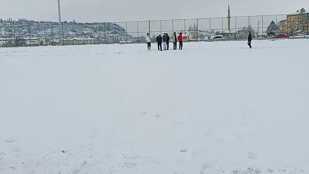 Kayseri'de Amatör maçlara kar engeli