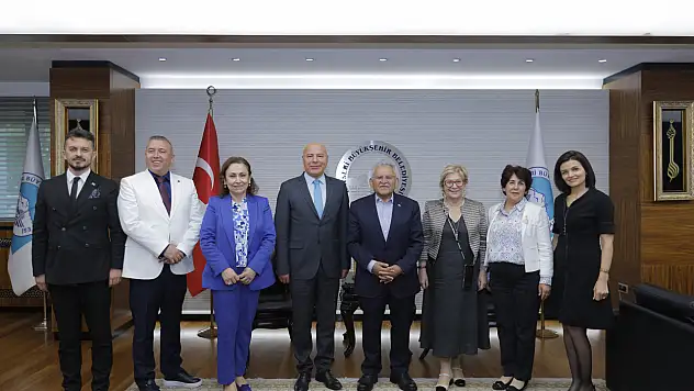 Kayseri'de Bağımlılıkla Mücadele İçin Zirve Düzenlendi