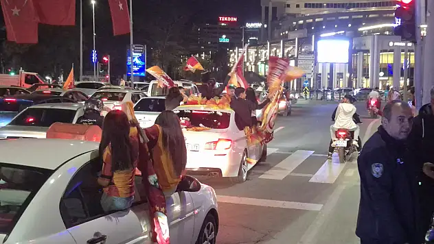 Kayseri'de Galatasaray'ın galibiyetini kutladılar
