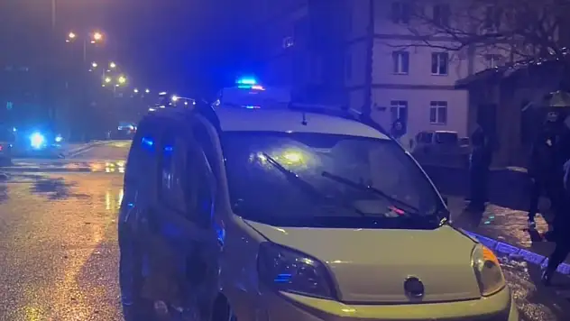 Kayseri'de hafif ticari araç ile otomobil çarpıştı: 4 yaralı