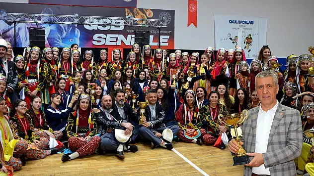 Kayseri'de Halk Oyunlarında Tarihi Başarı
