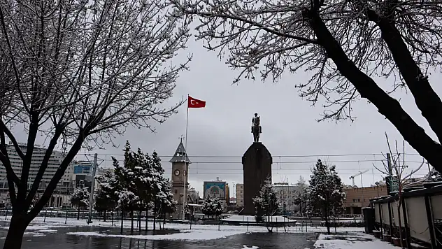 Kayseri'de Kar Yağışı Etkili Oldu