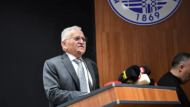 Kayseri'de Kütüphane Haftası Coşkusu: Gençlik ve Kitap Vurgusu