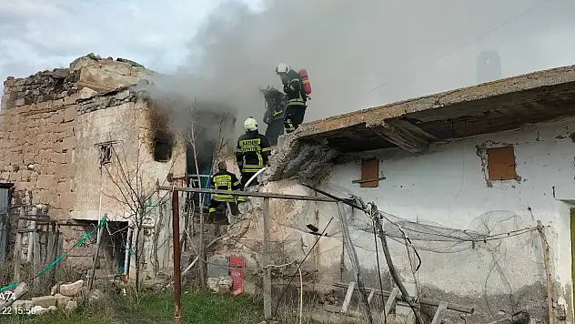 Kayseri'de müstakil evde yangın
