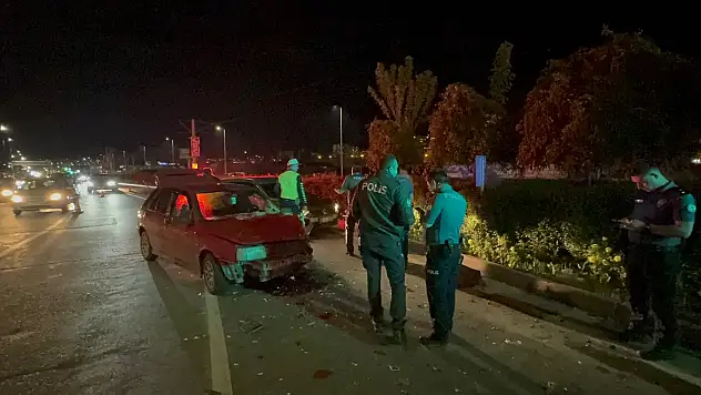 Kayseri'de Polis Aracının Karıştığı Zincirleme Kaza: 2 Yaralı