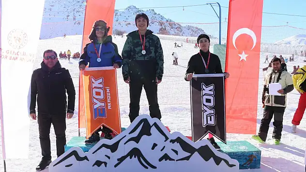 Kayseri'de Snowboard İl Birinciliği Tamamlandı
