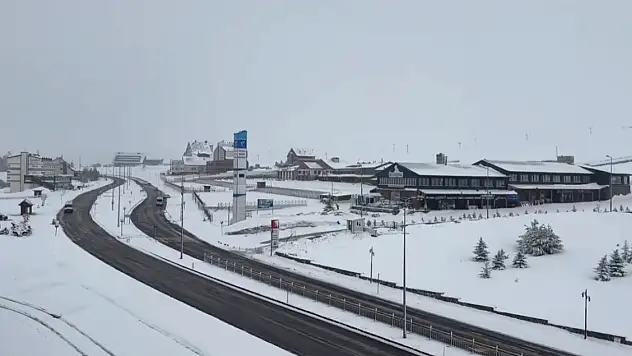Kayseri'de yüksek kesimlere kar yağıyor