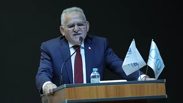 Kayseri girişimcilik zirvesi'nde gençlerle buluşma